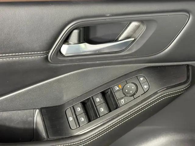 2022 Nissan Rogue SV FWD
