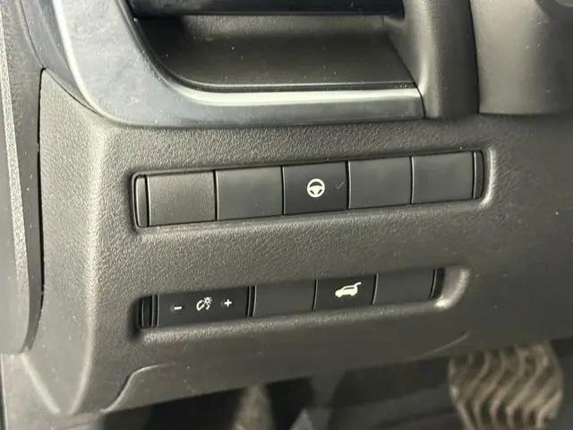 2022 Nissan Rogue SV FWD