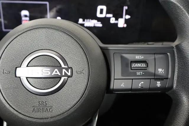 2025 Nissan Kicks SV FWD