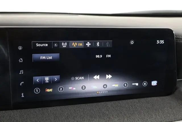 2025 Nissan Kicks SV FWD