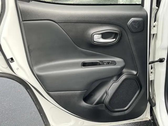 2023 Jeep Renegade Latitude 4x4