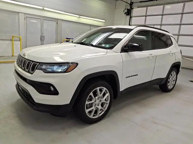 2024 Jeep Compass Latitude Lux FWD