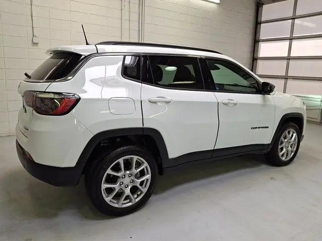 2024 Jeep Compass Latitude Lux FWD