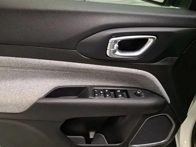 2024 Jeep Compass Latitude Lux FWD