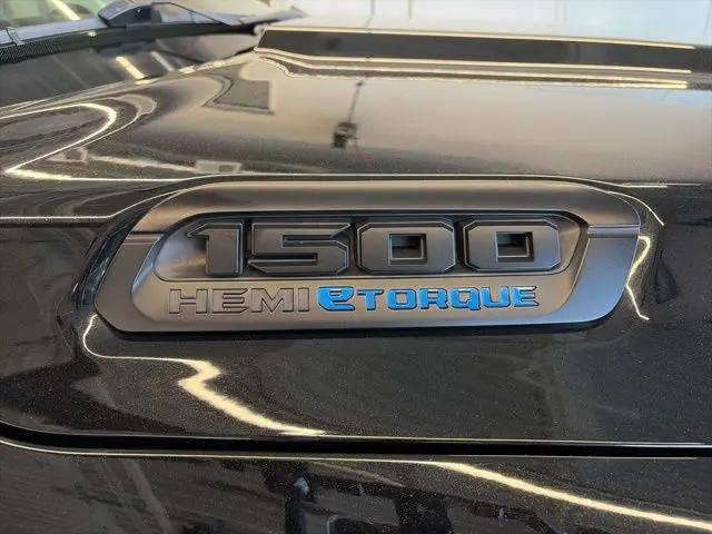 2021 Ram 1500 Big Horn Crew Cab 4x4 5'7" Box