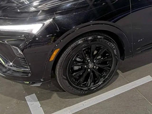 2025 Buick NV Sport Touring FWD