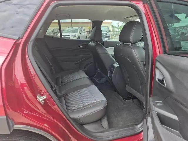 2025 Chevrolet Trax FWD LT