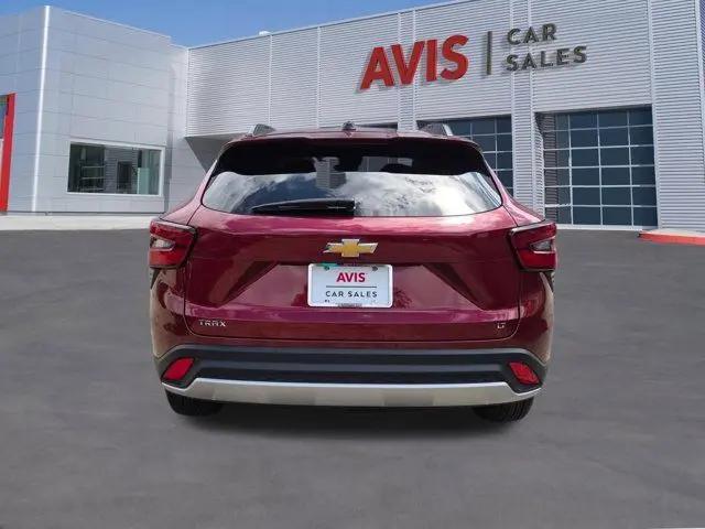 2025 Chevrolet Trax FWD LT