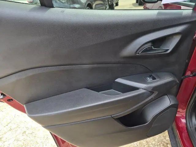 2025 Chevrolet Trax FWD LT