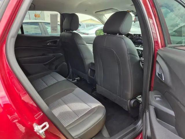2025 Chevrolet Trax FWD LT