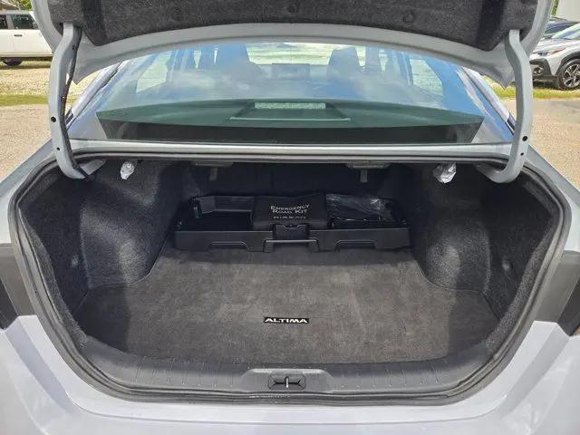 2025 Nissan Altima SR AWD