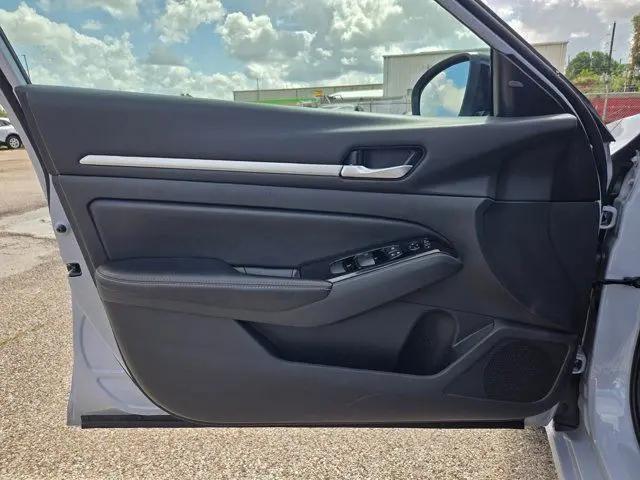 2025 Nissan Altima SR AWD