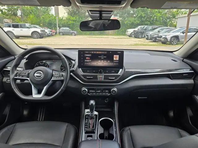 2025 Nissan Altima SR AWD