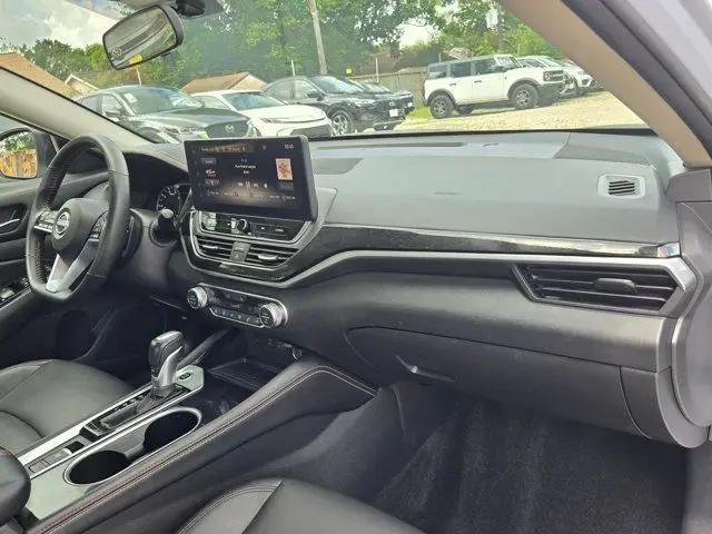 2025 Nissan Altima SR AWD