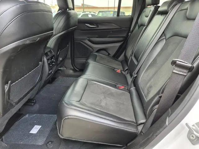 2025 Jeep Grand Cherokee Altitude 4x4