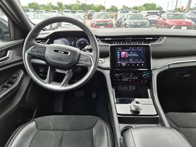 2025 Jeep Grand Cherokee Altitude 4x4