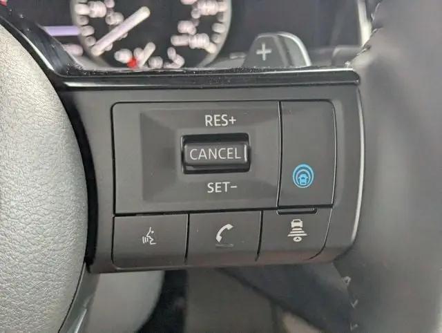 2025 Nissan Pathfinder SL 4WD
