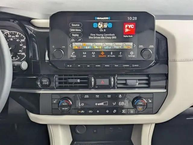 2025 Nissan Pathfinder SL 4WD