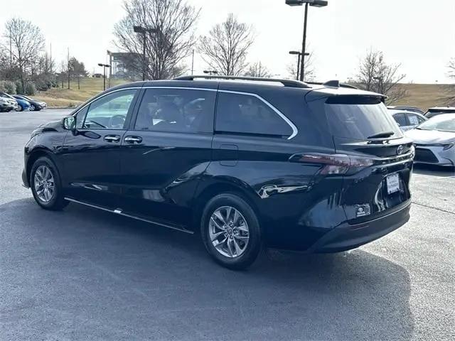 2024 Toyota Sienna XLE