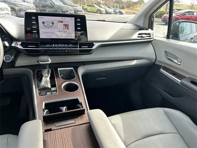2024 Toyota Sienna XLE