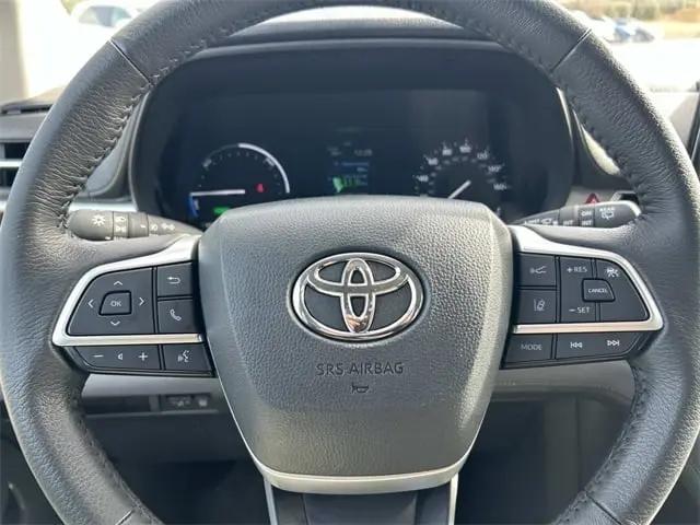 2024 Toyota Sienna XLE