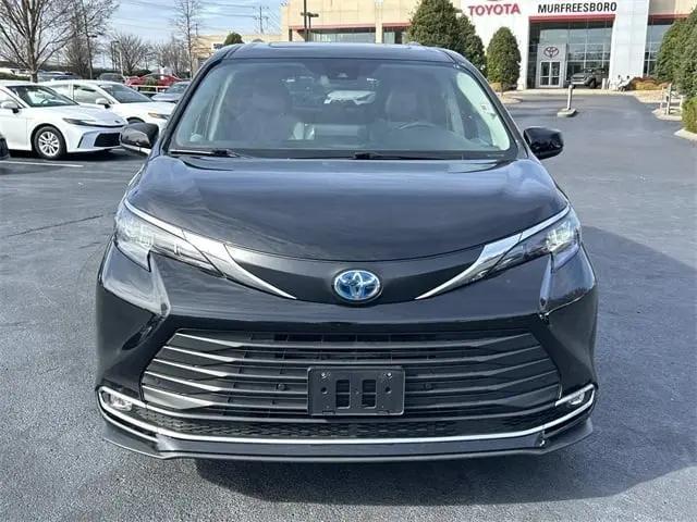2024 Toyota Sienna XLE