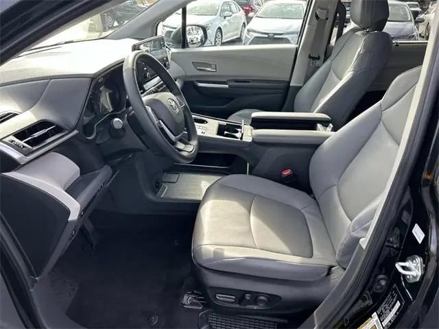 2024 Toyota Sienna XLE