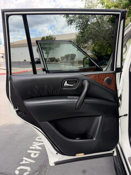 2017 Nissan Armada Platinum