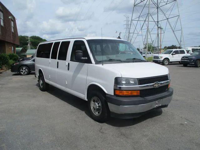 2017 Chevrolet Express LT