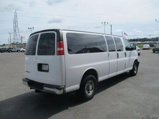 2017 Chevrolet Express LT