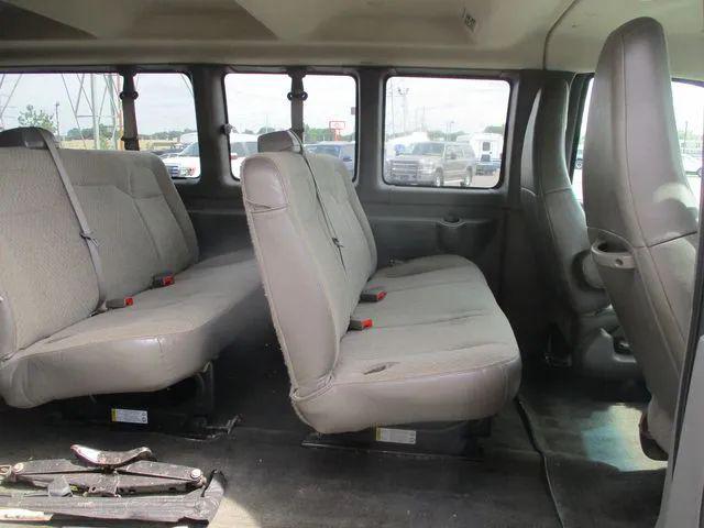 2017 Chevrolet Express LT