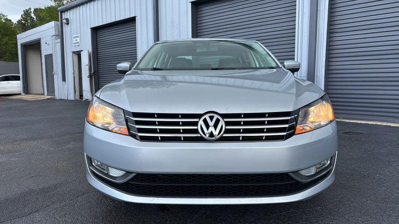 2013 Volkswagen Passat 2.5L SEL Premium
