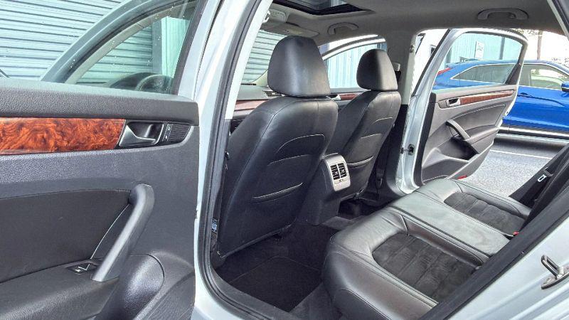 2013 Volkswagen Passat 2.5L SEL Premium