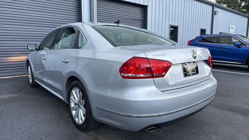 2013 Volkswagen Passat 2.5L SEL Premium