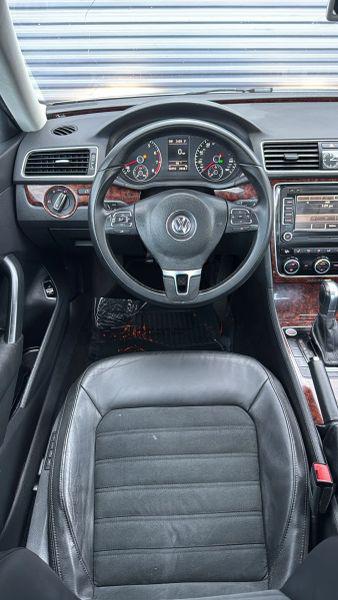 2013 Volkswagen Passat 2.5L SEL Premium