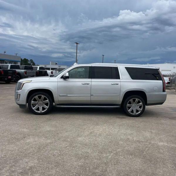 2017 Cadillac Escalade ESV Luxury