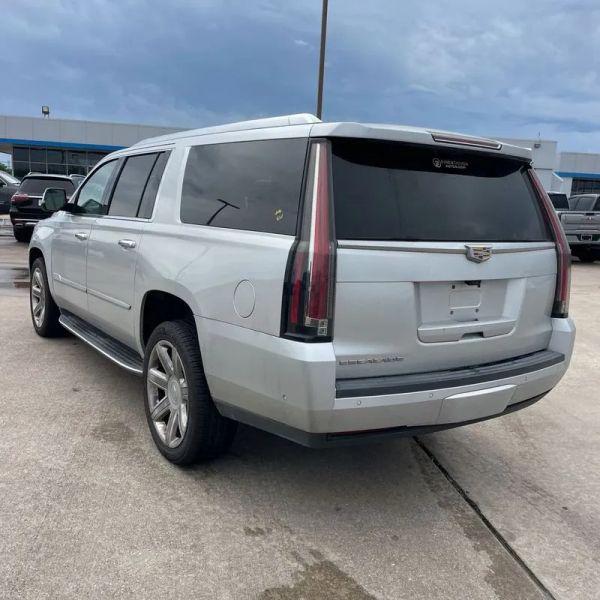 2017 Cadillac Escalade ESV Luxury