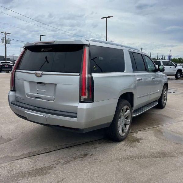 2017 Cadillac Escalade ESV Luxury