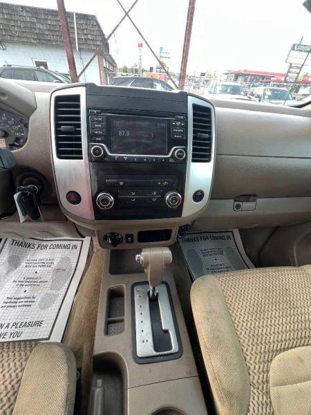 2017 Nissan Frontier SV