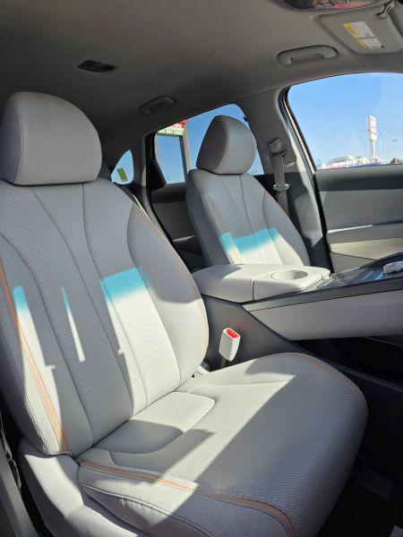 2022 Hyundai NEXO Blue