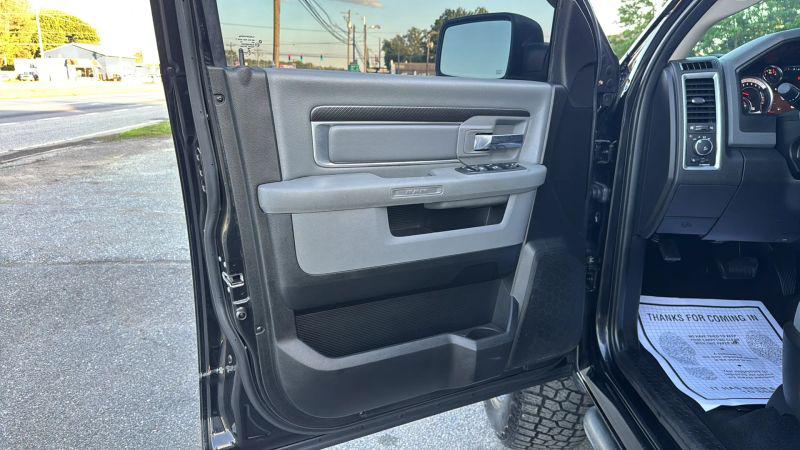 2019 Ram 1500 Classic Big Horn Crew Cab 4x4 5'7" Box