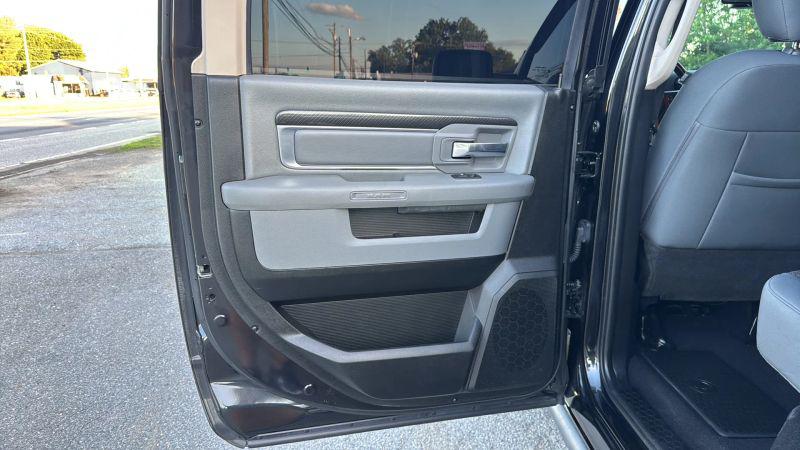 2019 Ram 1500 Classic Big Horn Crew Cab 4x4 5'7" Box