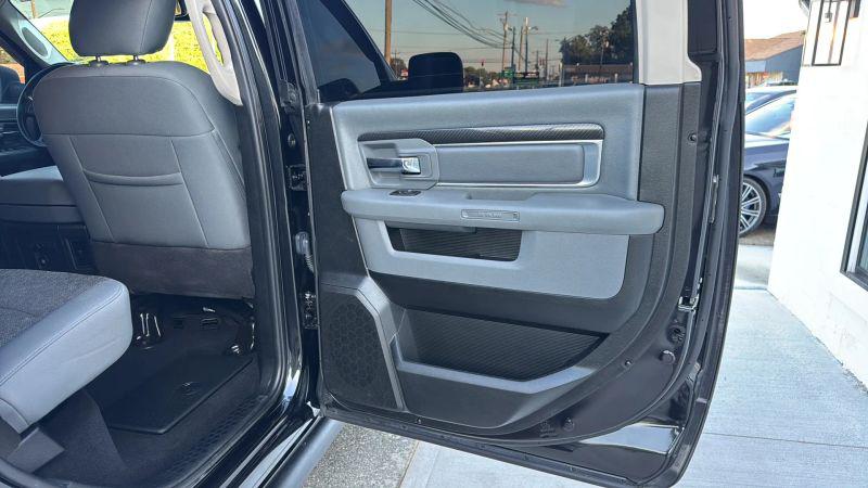 2019 Ram 1500 Classic Big Horn Crew Cab 4x4 5'7" Box
