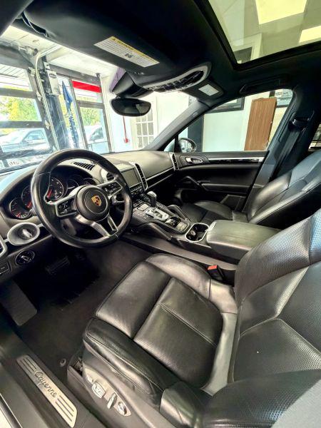 2016 Porsche Cayenne Base