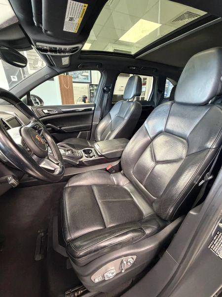 2016 Porsche Cayenne Base