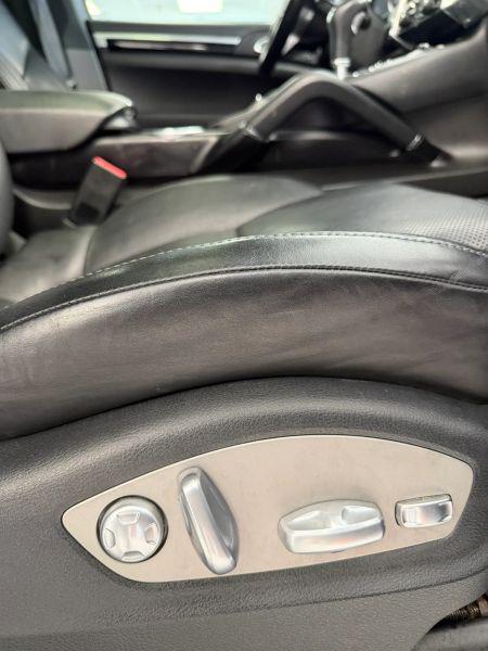 2016 Porsche Cayenne Base