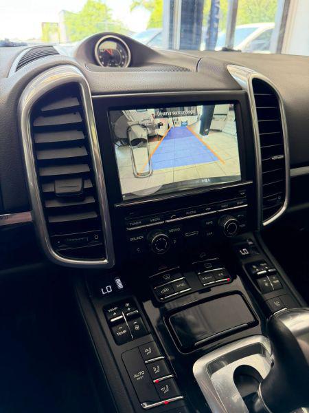 2016 Porsche Cayenne Base