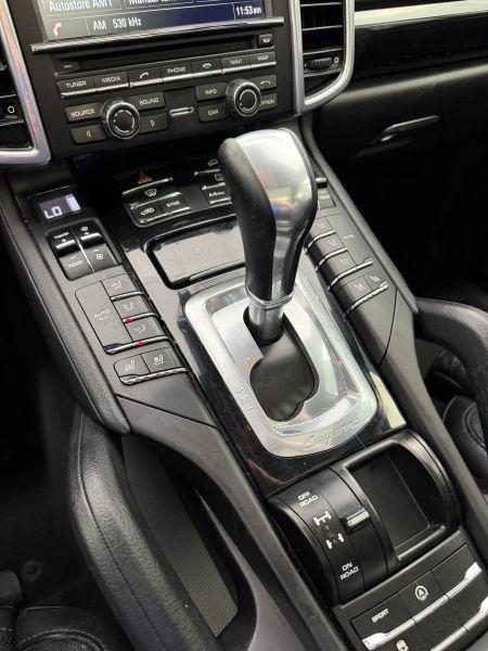 2016 Porsche Cayenne Base