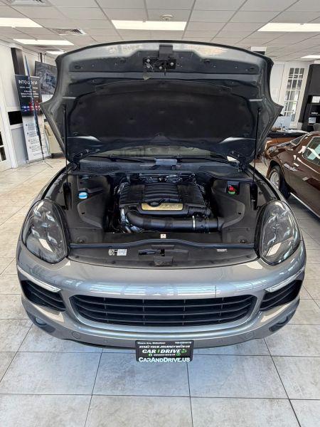 2016 Porsche Cayenne Base
