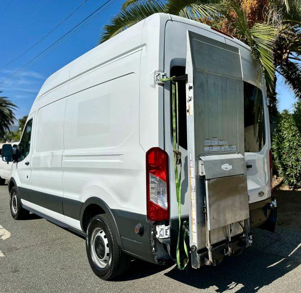 2017 Ford Transit w/Sliding Side Door w/LWB